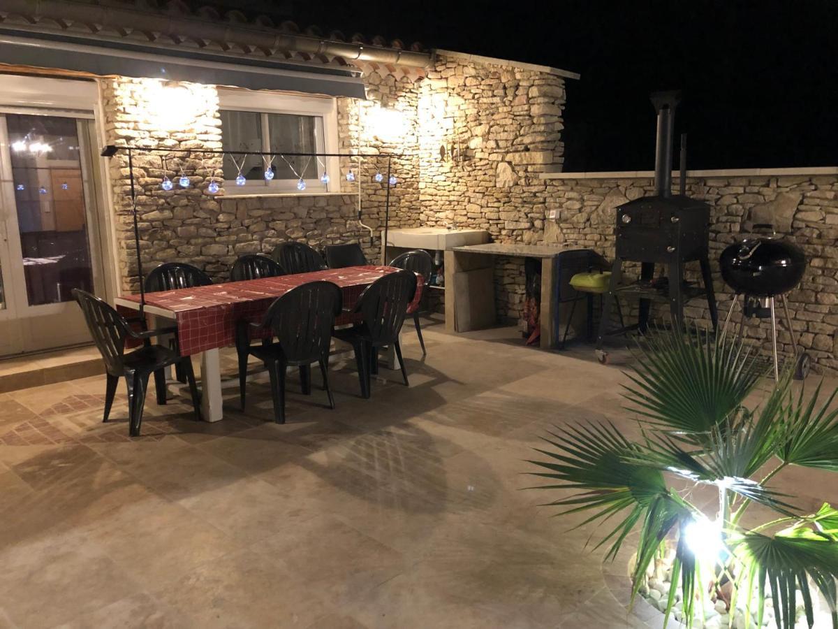 LʼIsle-sur-la-Sorgue Au Milieu Des Piboules De Provence. 빌라 외부 사진
