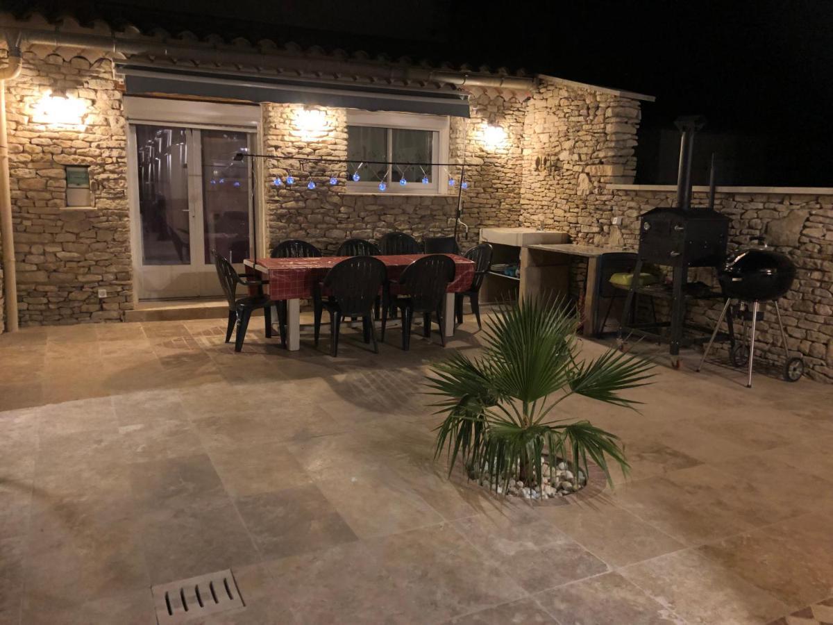 LʼIsle-sur-la-Sorgue Au Milieu Des Piboules De Provence. 빌라 외부 사진